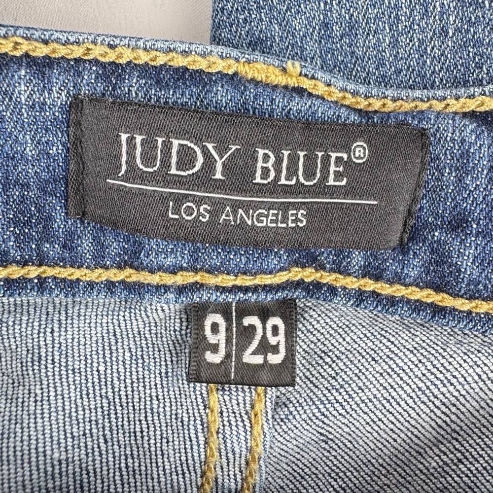 Judy Blue “Boyfriend Fit” Distressed Denim Jeans - Picture 5 of 11